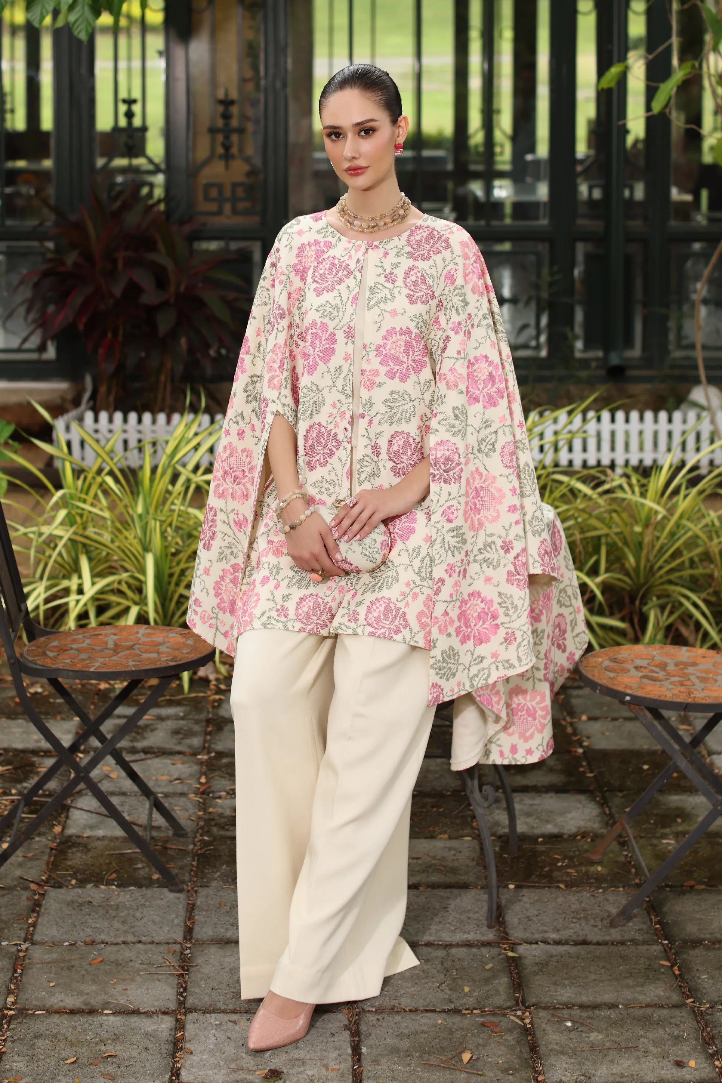 ELLEGANCE CROSS STICHT