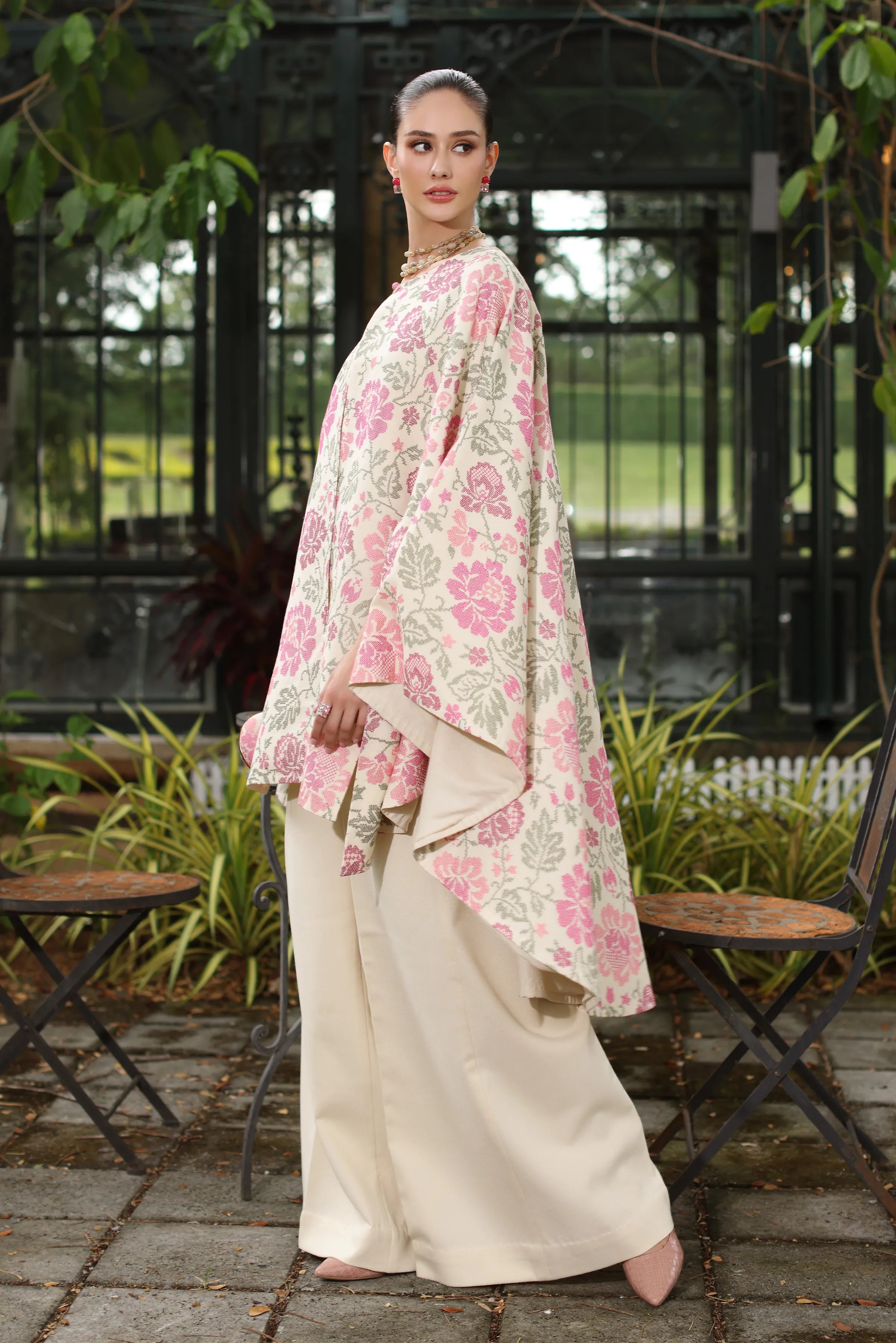 ELLEGANCE CROSS STICHT